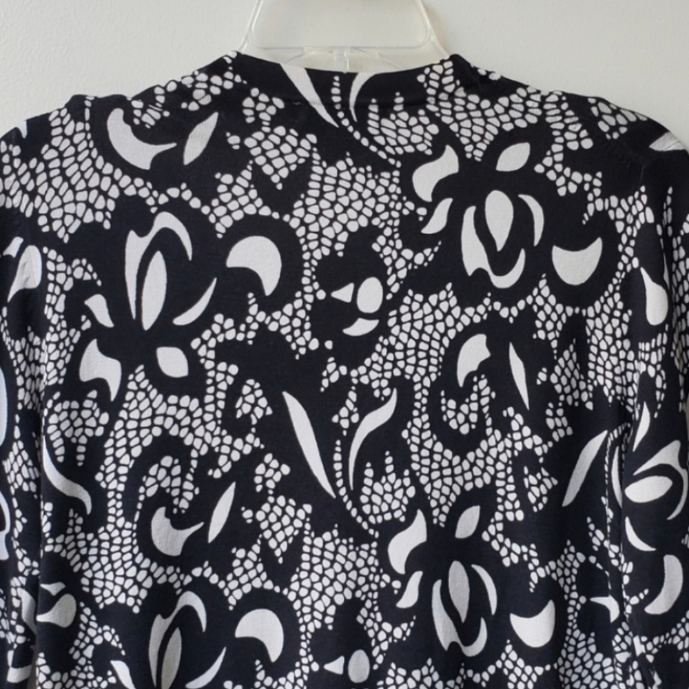 Natori V-neck Button Cardigan Sweater - Picture 7 of 8